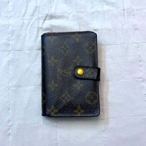 Louis Vuitton Monogram Kiss Lock Wallet